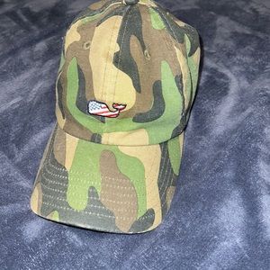 vineyard vines camo hat